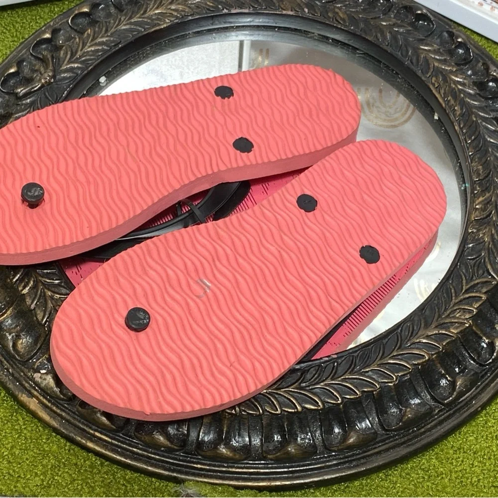 Hurley Vibrant Pink and Black Sandals